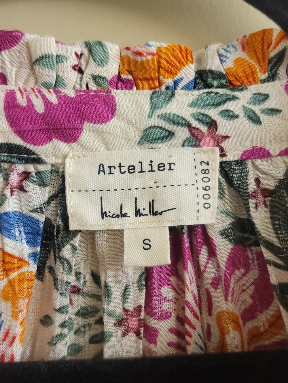 EUC Artlier Nicole Miller Tropical Floral Ruffle-Sleeve Blouse - Pink Multi - Picture 5 of 7